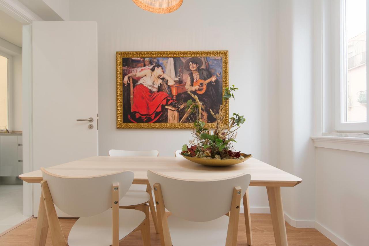 Charming Apartment For A Great Stay In Lisbona Esterno foto