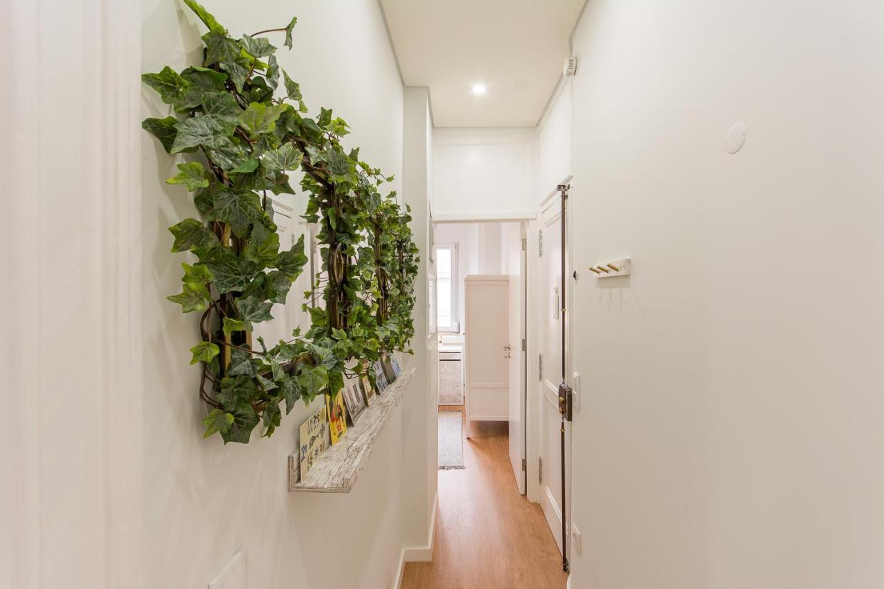 Charming Apartment For A Great Stay In Lisbona Esterno foto